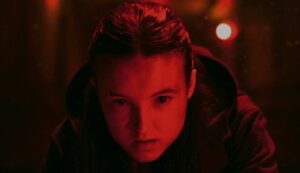 bella ramsey como ellie